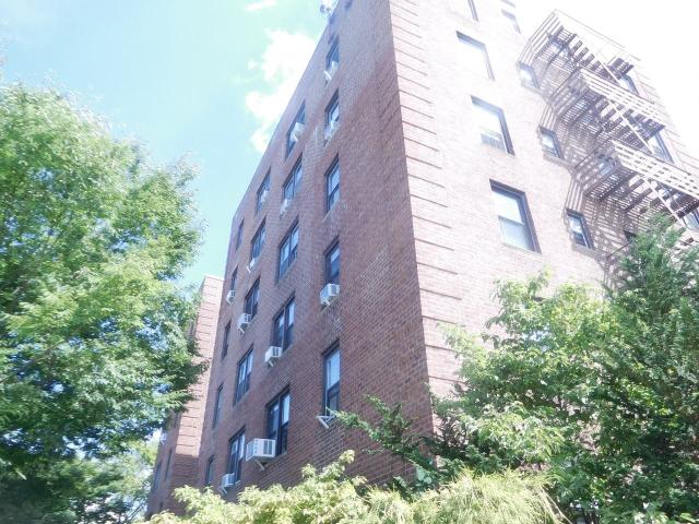 Apartment for rent in Arverne, New York