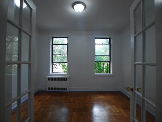 Apartment for rent in Arverne, New York