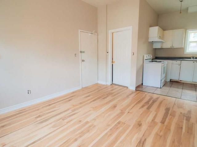 Apartment for rent in Ancaster, Ontario