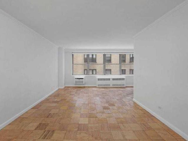 Apartment for rent in Arverne, New York