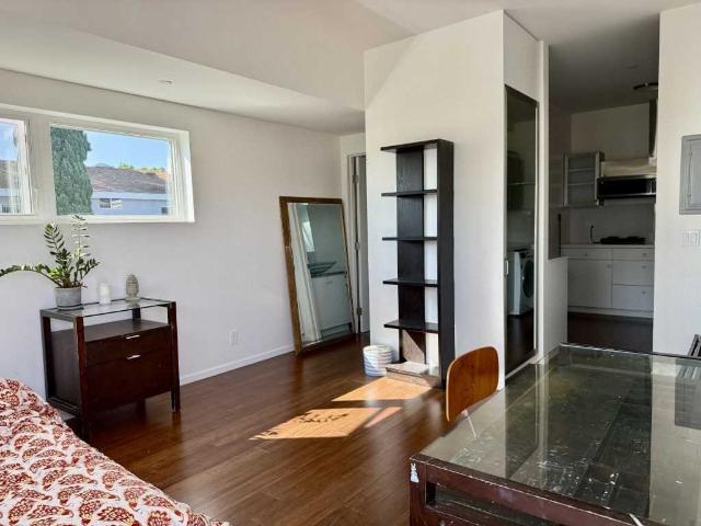Apartment for rent in Sawtelle, Los Angeles