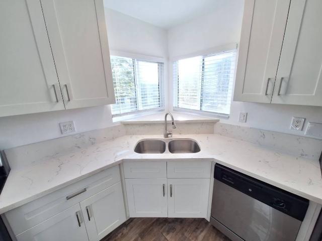 Apartment for rent in Canoga Park, California