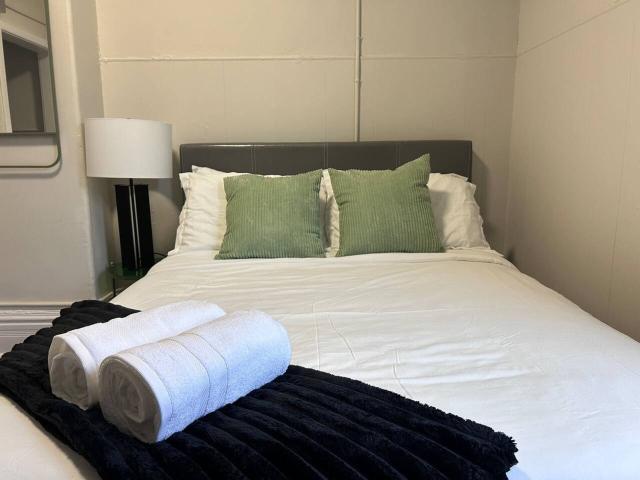 Apartment for rent in Mulhurst Bay, Ontario