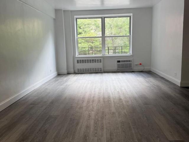 Apartment for rent in Arverne, New York