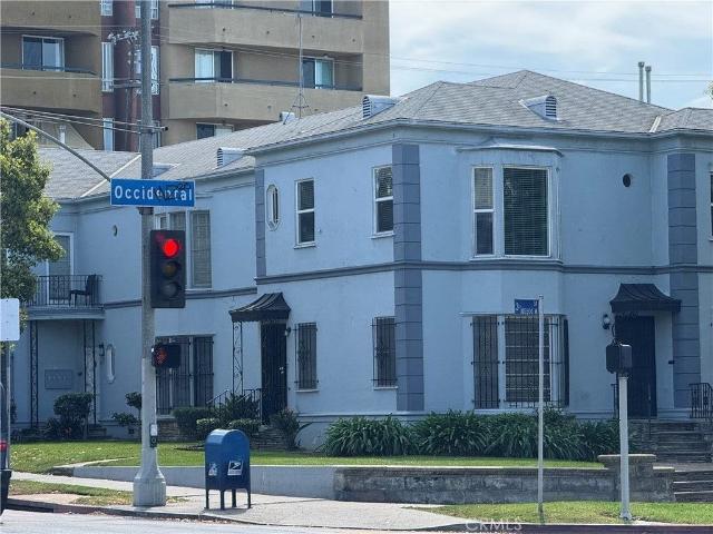 Apartment for rent in Canoga Park, California