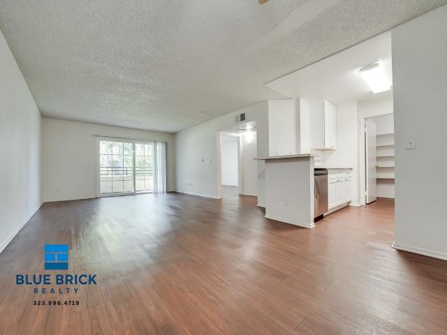 Apartment for rent in Canoga Park, California