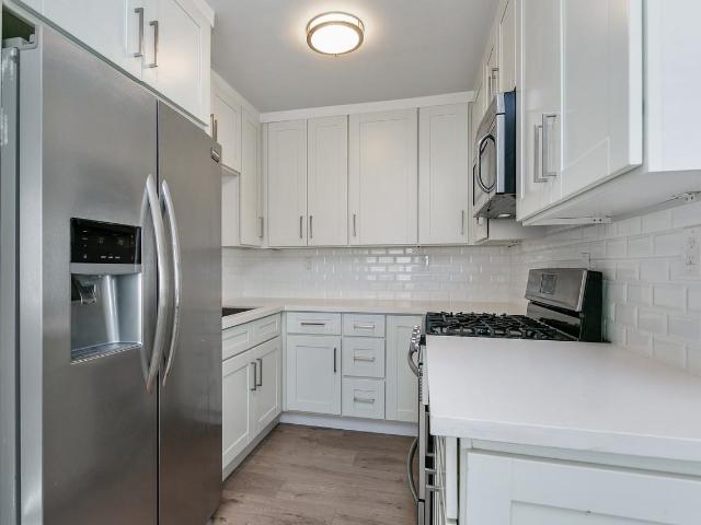 Apartment for rent in Canoga Park, California