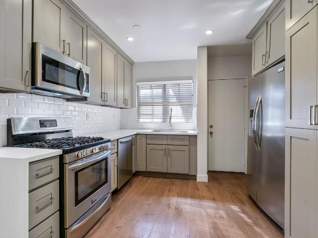 Apartment for rent in Canoga Park, California