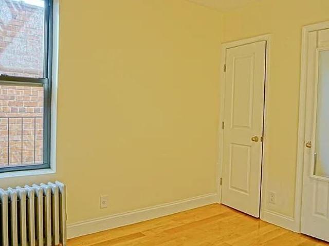 Apartment for rent in Arverne, New York