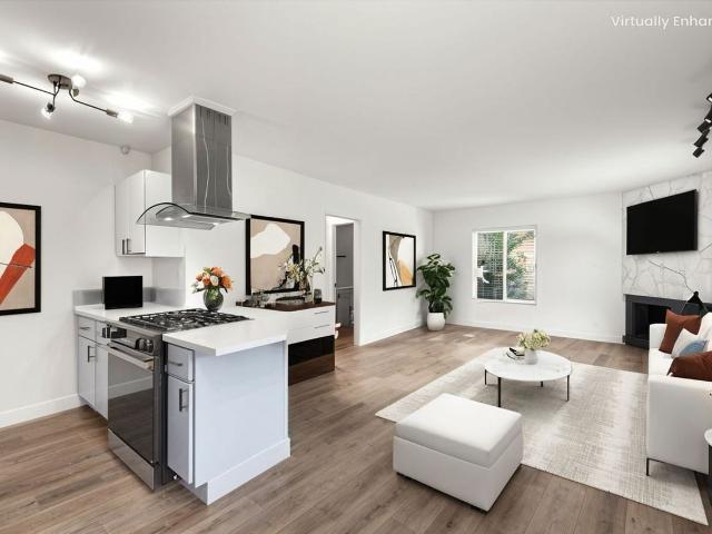 Apartment for rent in Canoga Park, California