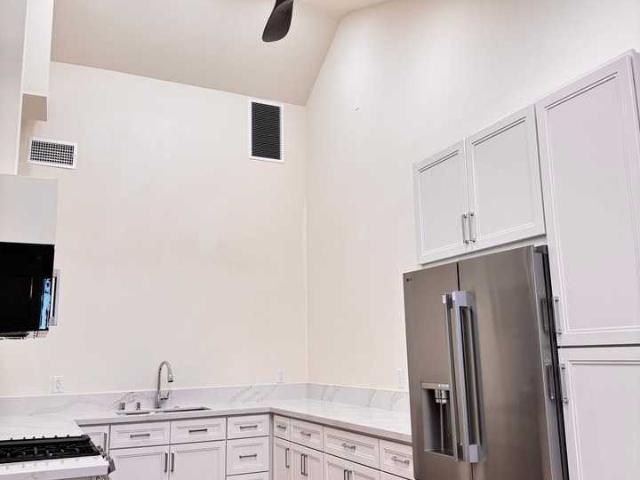 Apartment for rent in Brea, California