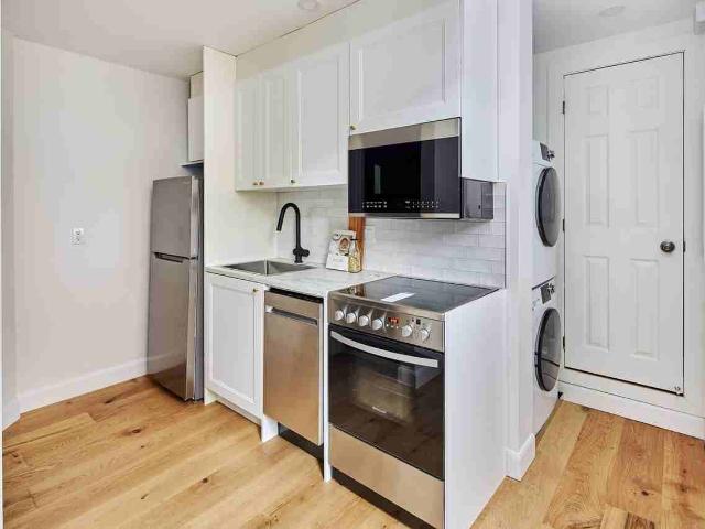 Apartment for rent in Mulhurst Bay, Ontario
