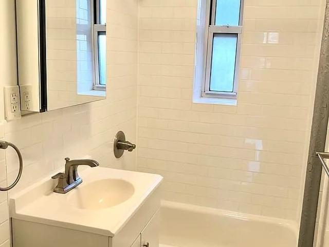 Apartment for rent in Arverne, New York