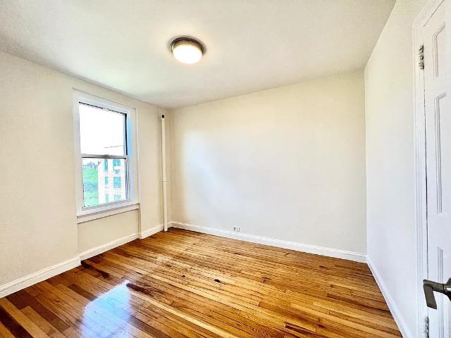 Apartment for rent in Arverne, New York