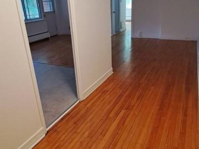 Apartment for rent in Côte-des-Neiges–Notre-Dame-de-Grâce, Montréal