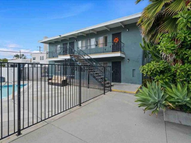 Apartment for rent in Canoga Park, California