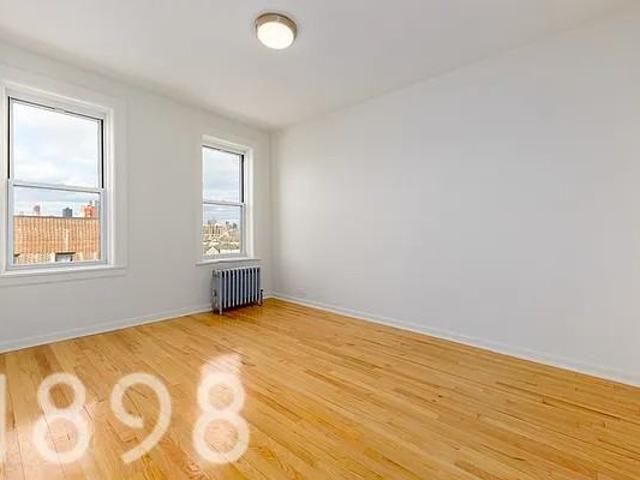 Apartment for rent in Arverne, New York