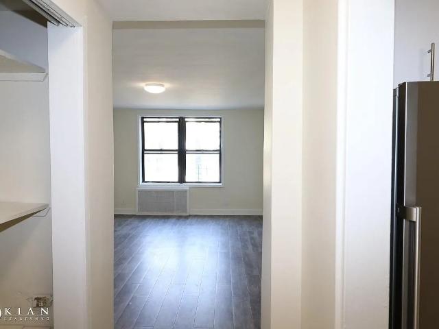 Apartment for rent in Arverne, New York