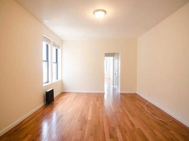 Apartment for rent in Arverne, New York