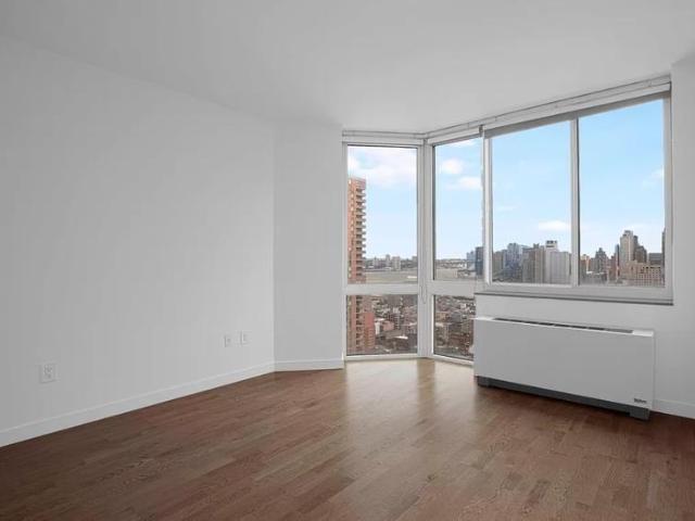 Apartment for rent in Arverne, New York
