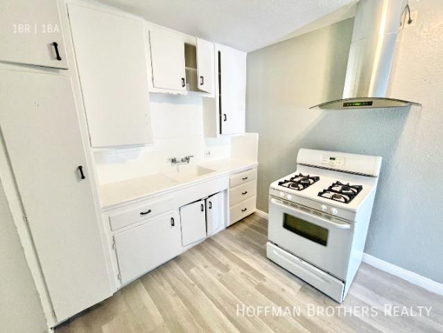 Apartment for rent in Canoga Park, California
