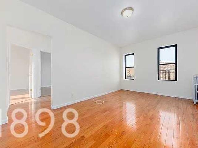 Apartment for rent in Arverne, New York