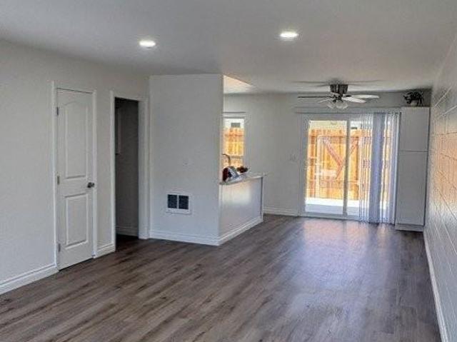 Apartment for rent in Huntington Beach, California