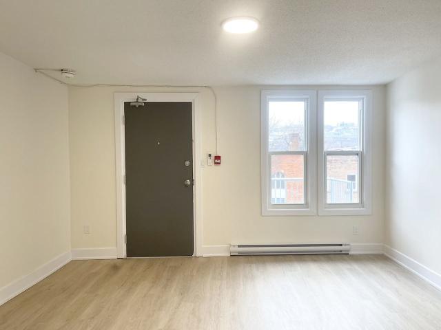 Apartment for rent in Ancaster, Ontario