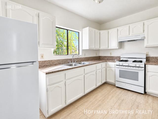Apartment for rent in Canoga Park, California
