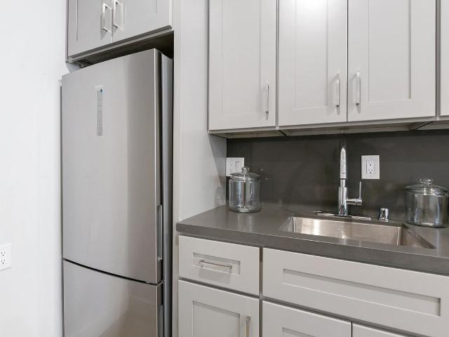 Apartment for rent in Canoga Park, California