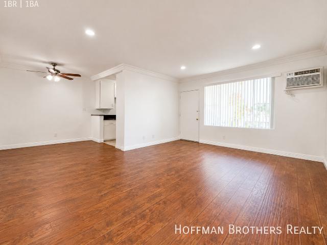 Apartment for rent in Canoga Park, California