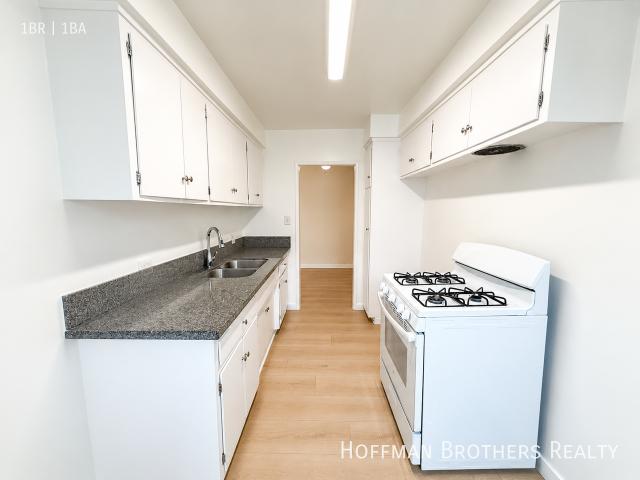 Apartment for rent in Canoga Park, California