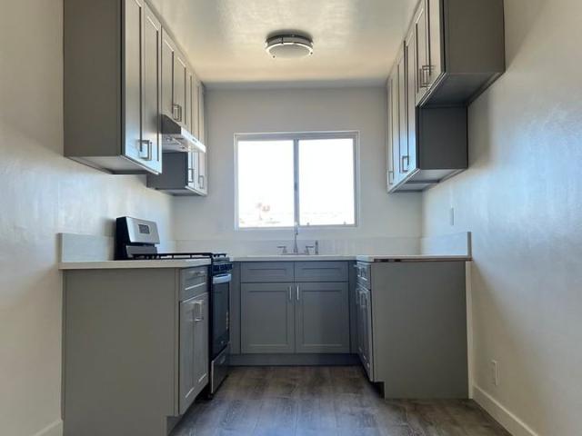 Apartment for rent in Canoga Park, California