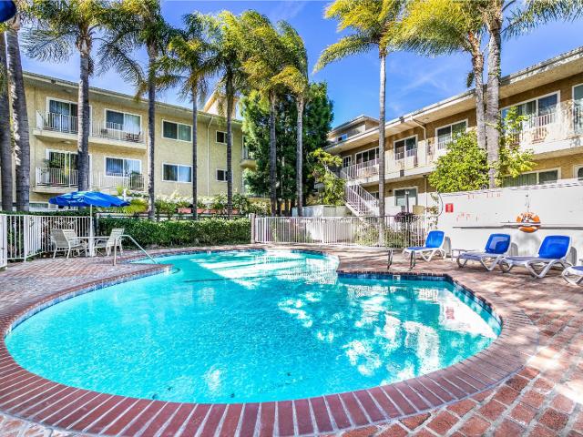 Apartment for rent in Canoga Park, California