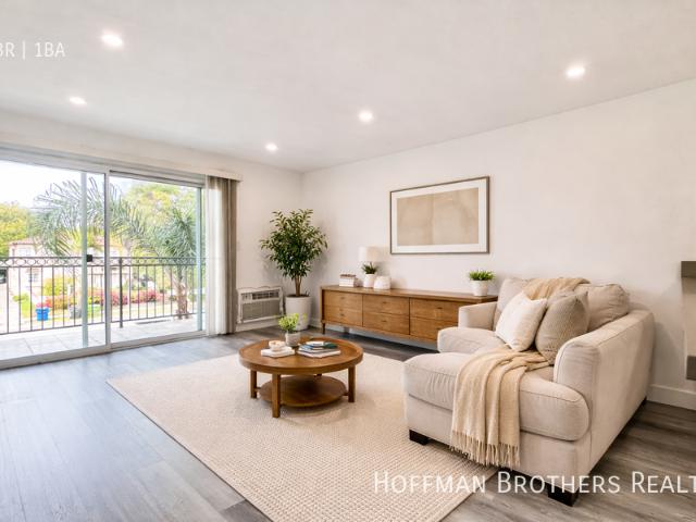 Apartment for rent in Canoga Park, California