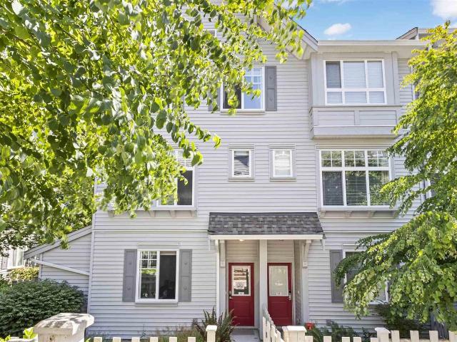 Apartment for rent in Surrey, British Columbia