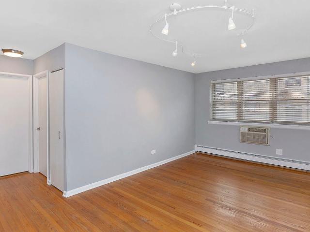 Apartment for rent in Chicago Park, Illinois