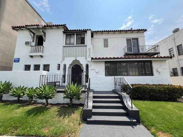 Apartment for rent in Canoga Park, California