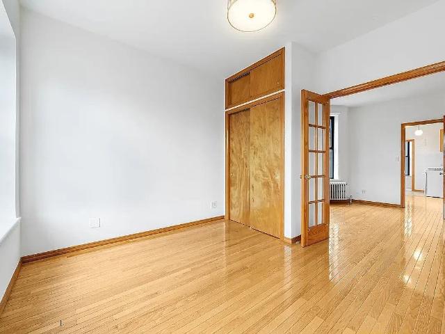 Apartment for rent in Arverne, New York