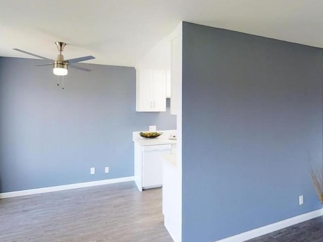 Apartment for rent in Huntington Beach, California
