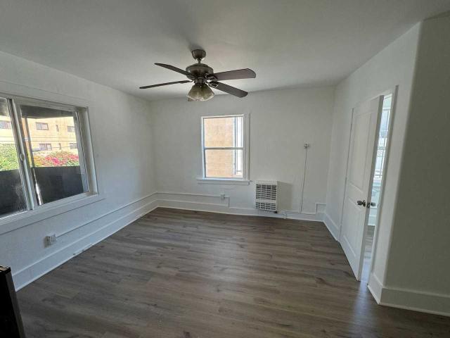 Apartment for rent in Canoga Park, California