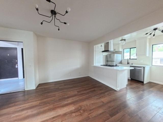 Apartment for rent in Canoga Park, California