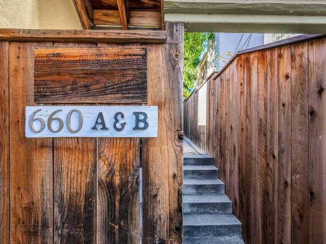 Apartment for rent in Santa Monica, California