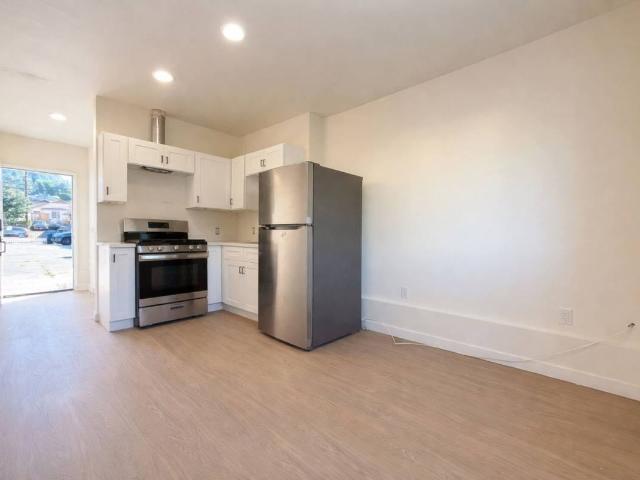Apartment for rent in Canoga Park, California