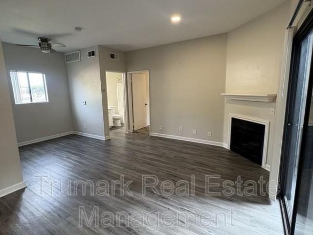 Apartment for rent in Burbank, California
