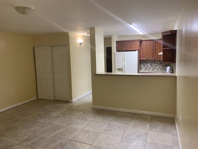 Apartment for rent in Dania, Florida