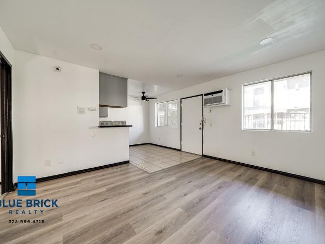 Apartment for rent in Canoga Park, California