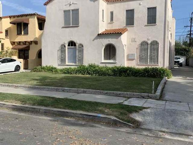 Apartment for rent in Canoga Park, California