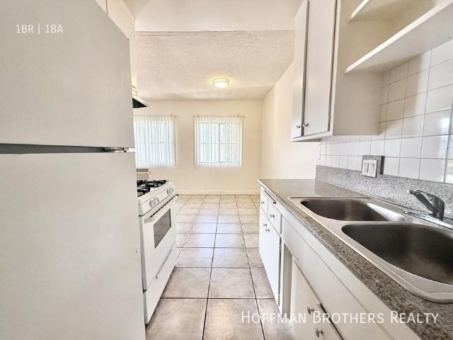 Apartment for rent in Canoga Park, California