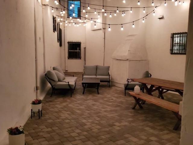 Apartment for rent in Canoga Park, California